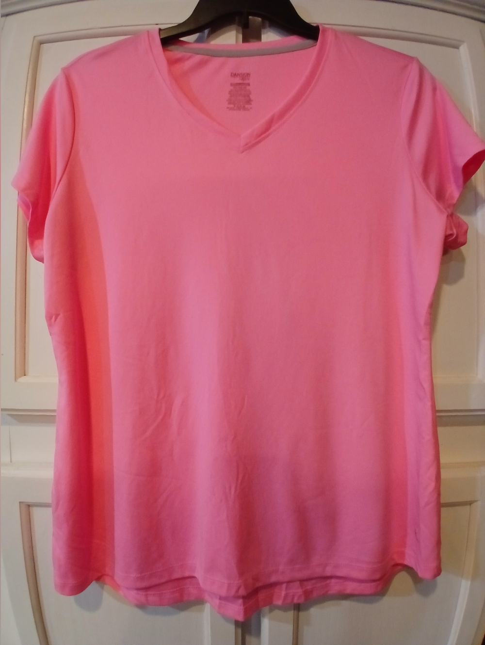 Danskin NOW Women's Semi Fitted V-neck Workout Tee Size XXL